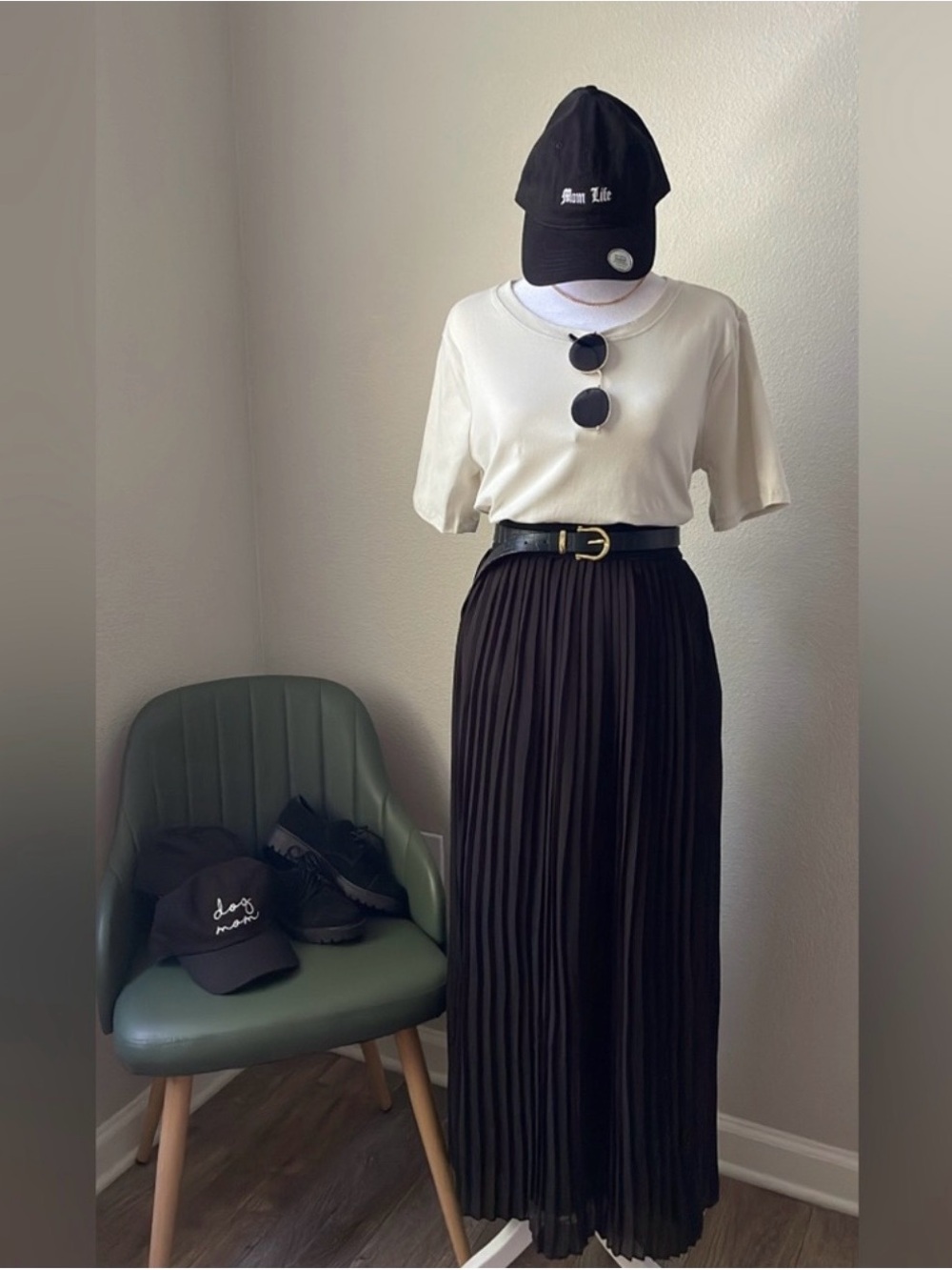 Zenana - Black Pleated Skirt